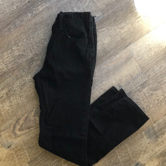 skinny jeans with high top converse